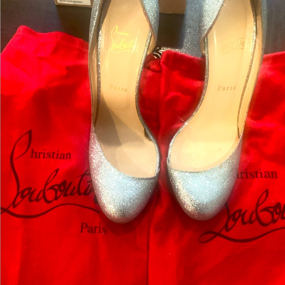 Christian Louboutin Helmour Silver Glitter 100 Dorsay Heels. Size 40